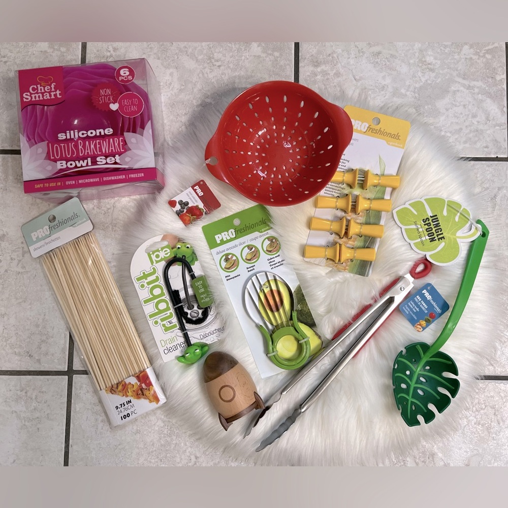 🥗NWT (120 pc)Vibrant Kitchen Items Collection 💖